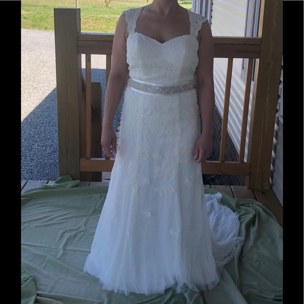 David’s bridal wedding dress